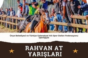 Ünye’de Geleneksel Rahvan At Yarışları Heyecanı
